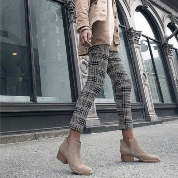 Sorel Cate Suede Cut-Out Chelsea Boot NL3384-240 Sz 8 Tan Bootie Normcore Winter - Picture 15 of 16